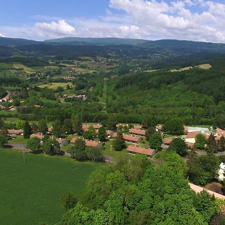 Vvf Villages « Les Monts Du Forez » Saint-Jean-La-Vetre Exterior foto